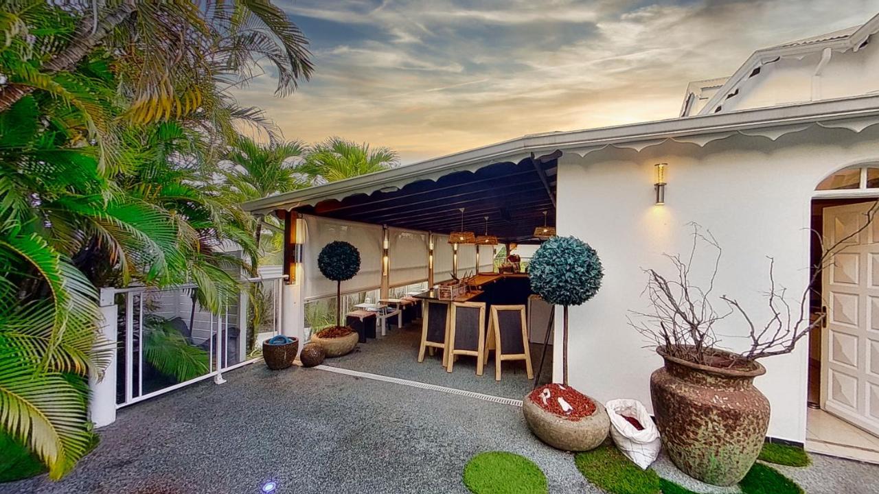 Green Lord Domaine - Lodges Piscine & Spa - Bar & Lounge - Restaurant Gastronomique Lamentin Exterior photo