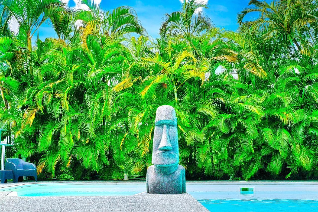 Green Lord Domaine - Lodges Piscine & Spa - Bar & Lounge - Restaurant Gastronomique Lamentin Exterior photo