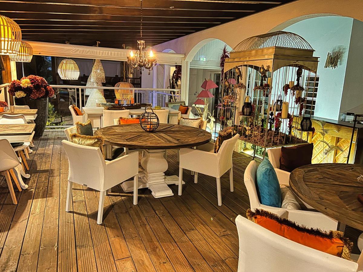 Green Lord Domaine - Lodges Piscine & Spa - Bar & Lounge - Restaurant Gastronomique Lamentin Exterior photo