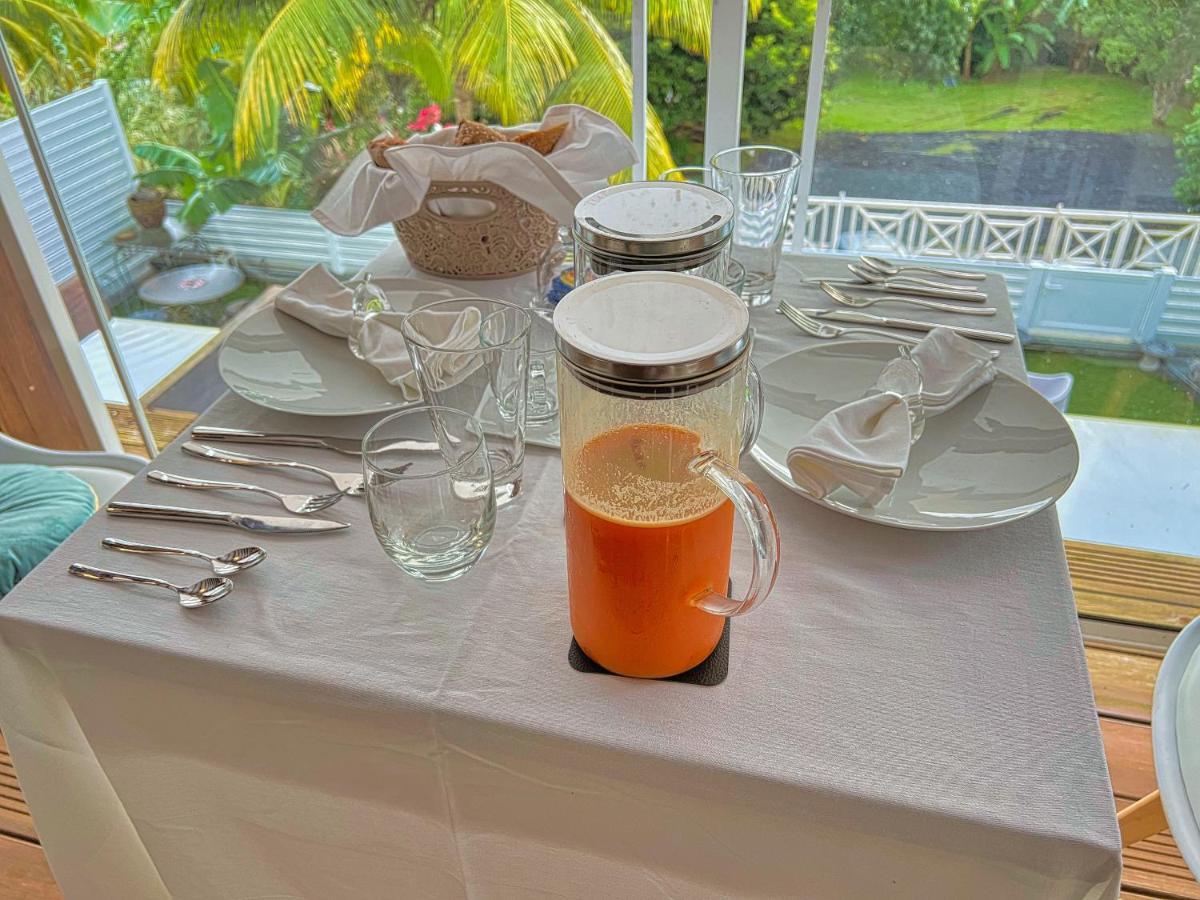 Green Lord Domaine - Lodges Piscine & Spa - Bar & Lounge - Restaurant Gastronomique Lamentin Exterior photo